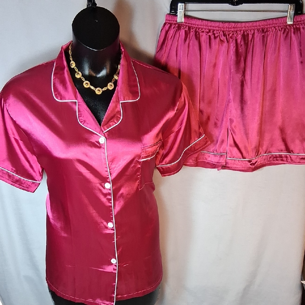 Women's Satin Short Sleeve Pajama Set in Fuchsia with White Piping
